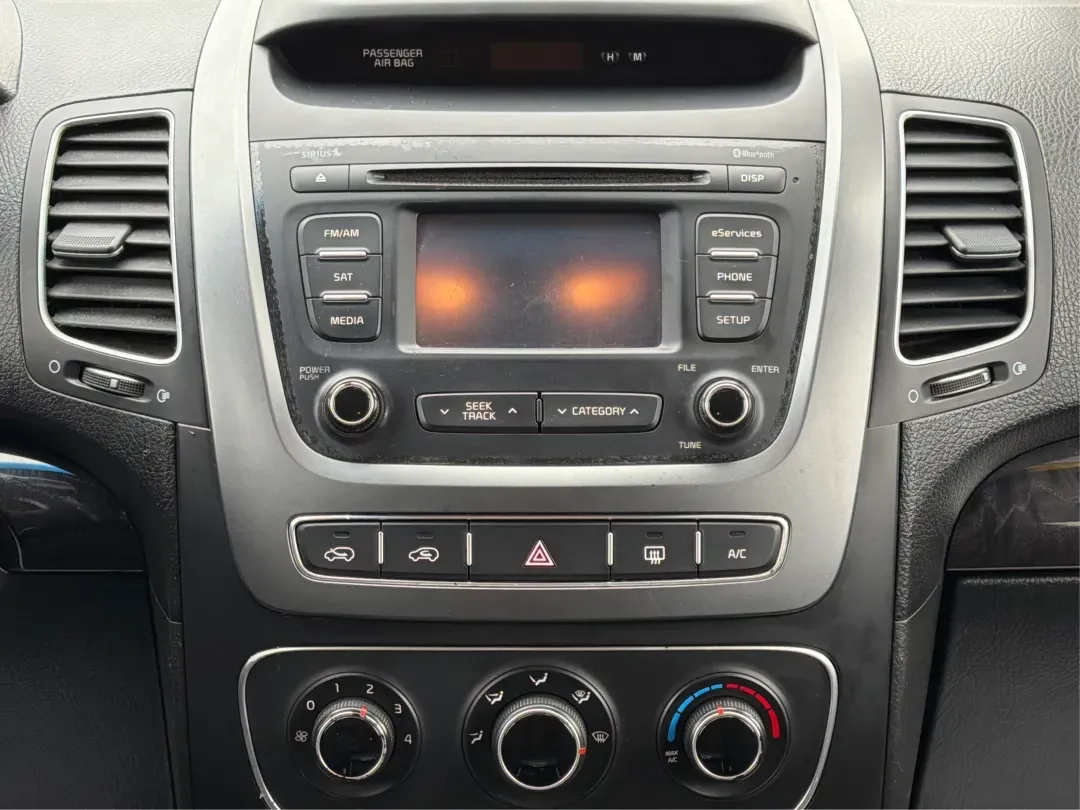 2014 Kia Sorento LX (5XYKTDA63EG) with an 2.4L I-4 gasoline direct injection engine, located at 1184 Kauffman Ave, Fairborn, OH, 45324, (937) 908-9800, 39.807072, -84.030914 - ### Discover Adventure with the 2014 Kia Sorento LX at Advantage Car and Credit<br /> <br /> Are you ready to elevate your family outings, weekend adventures, or daily commutes? The 2014 Kia Sorento LX is the perfect SUV to match your dynamic lifestyle, offering practicality without sacrificing styl - Photo#13