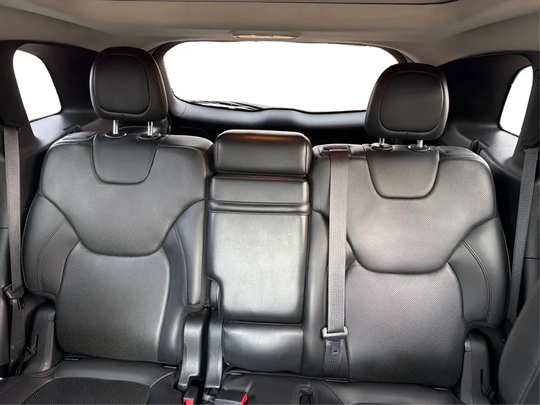 2017 Jeep Cherokee Overland 4x4 (1C4PJMJS9HW) with an Pentastar 3.2L V-6 DOHC engine, located at 8750 N County Rd 25A, Piqua, OH, 45356, (937) 908-9800, 40.164391, -84.232513 - Looking for the perfect vehicle to elevate your family adventures or make daily commutes a breeze? Look no further than this stunning 2017 Jeep Cherokee Overland 4x4, available now at Advantage Car and Credit Piqua. With the versatile blend of a comfortable sport utility design and advanced feature - Photo#14