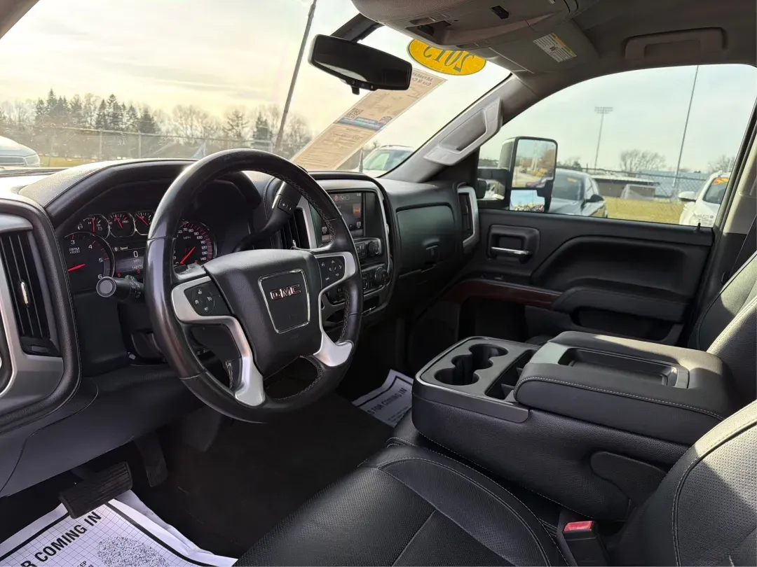 2015 GMC Sierra 1500 SLE (1GTV2UEC8FZ) with an EcoTec3 4.3L V-6 gasoline direct injection engine, located at 401 Woodman Dr, Riverside, OH, 45431, (937) 908-9800, 39.760899, -84.123421 - **Experience Adventure with the 2015 GMC Sierra 1500 at Advantage Car and Credit - Riverside!**<br /> <br /> Are you ready to take your lifestyle to the next level? Whether you're hauling gear for weekend adventures, commuting through Riverside's bustling streets, or navigating through family road t - Photo#9