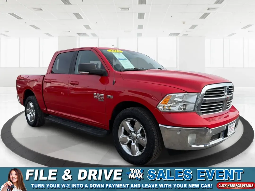 2019 Ram 1500 Big Horn Crew Cab 4x4 5'7 Box (1C6RR7LT5KS) with an HEMI 5.7L V-8 variable valve control engine, located at 1951 S Dayton Lakeview Rd., New Carlisle, OH, 45344, (937) 908-9800, 39.890999, -84.050255 - **Hit the Road with Confidence: Your 2019 Ram 1500 Awaits at Advantage Car and Credit!**<br /> <br /> Are you ready to elevate your adventures, whether you're hauling gear for a weekend getaway or tackling daily commutes? Look no further than the stunning **2019 Ram 1500 Big Horn Crew Cab** availabl - Photo#0