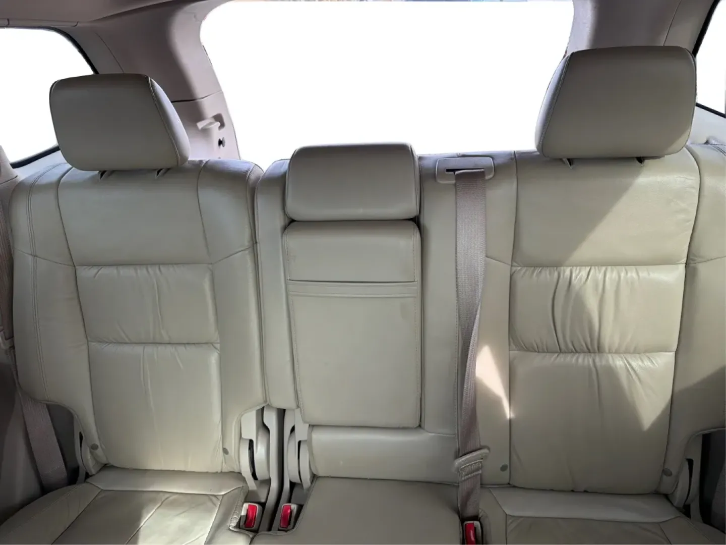 2016 Jeep Grand Cherokee Limited (1C4RJFBG8GC) with an Other engine, located at 8750 N County Rd 25A, Piqua, OH, 45356, (937) 908-9800, 40.164391, -84.232513 - Discover the ultimate blend of luxury and capability with this stunning 2016 Jeep Grand Cherokee Limited, now available at Advantage Car and Credit - Piqua! Perfect for those who crave adventure while needing a reliable vehicle for daily commuting or weekend family outings, this SUV is designed to e - Photo#14