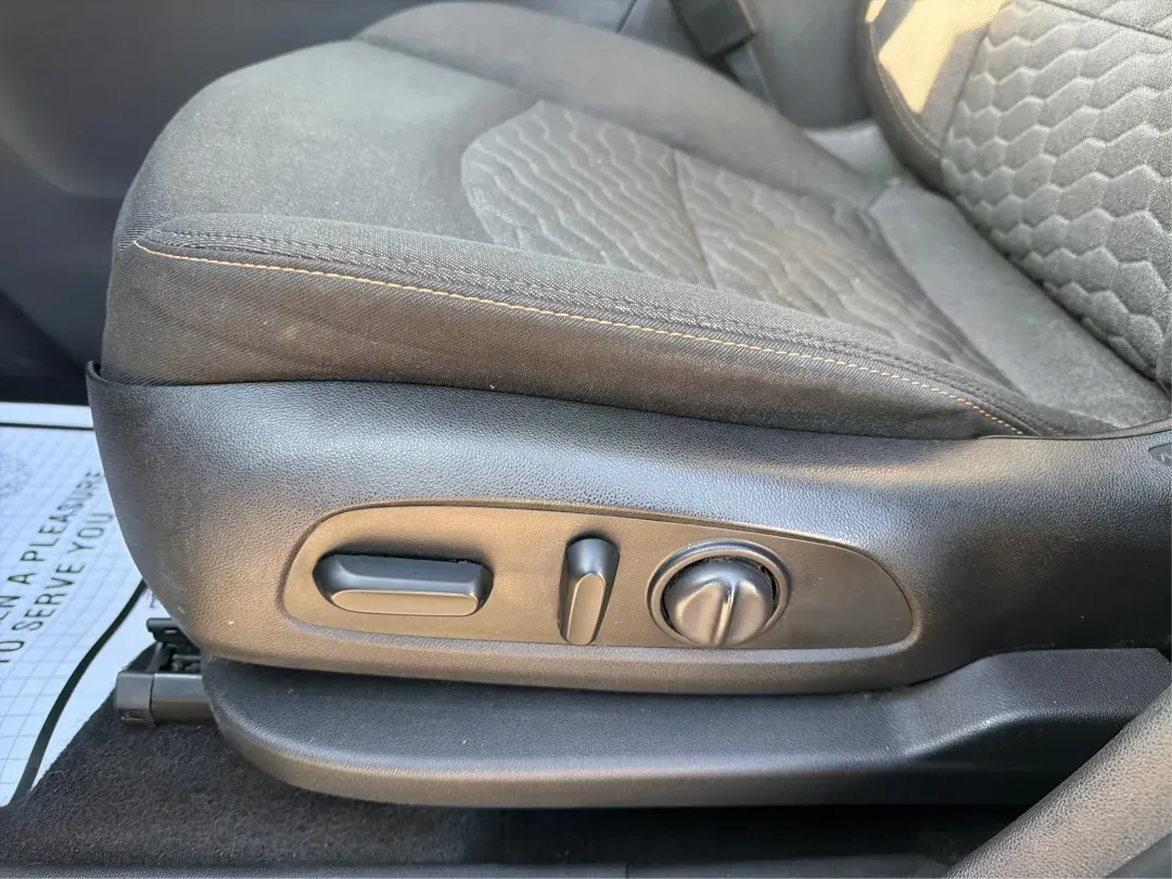 2018 Chevrolet Equinox LT (3GNAXJEV9JL) with an 1.5L I-4 gasoline direct injection engine, located at 4508 South Dixie Dr, Moraine, OH, 45439, (937) 908-9800, 39.689976, -84.218452 - Experience the perfect balance of style, comfort, and functionality with the 2018 Chevrolet Equinox LT, available now at Advantage Car and Credit in Moraine, OH. This SUV is not just a vehicle; it's your companion for weekend getaways, school runs, and daily commutes. With a spacious interior design - Photo#18