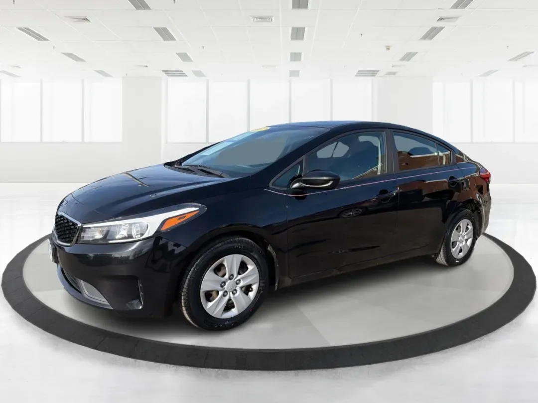 2017 Kia Forte LX (3KPFK4A79HE) with an 2L I-4 DOHC engine, located at 1184 Kauffman Ave, Fairborn, OH, 45324, (937) 908-9800, 39.807072, -84.030914 - Looking for an affordable and reliable vehicle that fits seamlessly into your everyday life? Look no further than the 2017 Kia Forte LX, available now at Advantage Car and Credit in Fairborn, OH. Whether you're commuting to work, shuttling the kids around, or heading out for weekend adventures, this - Photo#8