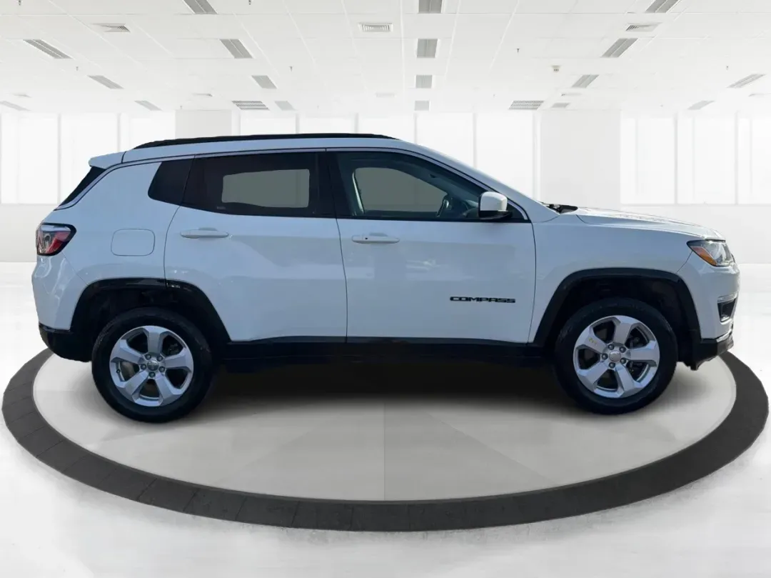 2018 Jeep Compass Latitude 4x4 (3C4NJDBB4JT) with an Other engine, located at 1184 Kauffman Ave, Fairborn, OH, 45324, (937) 908-9800, 39.807072, -84.030914 - Discover the perfect blend of style, reliability, and adventure with the 2018 Jeep Compass Latitude 4x4, now available at Advantage Car and Credit in Fairborn, OH. This rugged yet refined SUV is ideal for weekend warriors and growing families alike, offering the versatility you need for both daily c - Photo#1