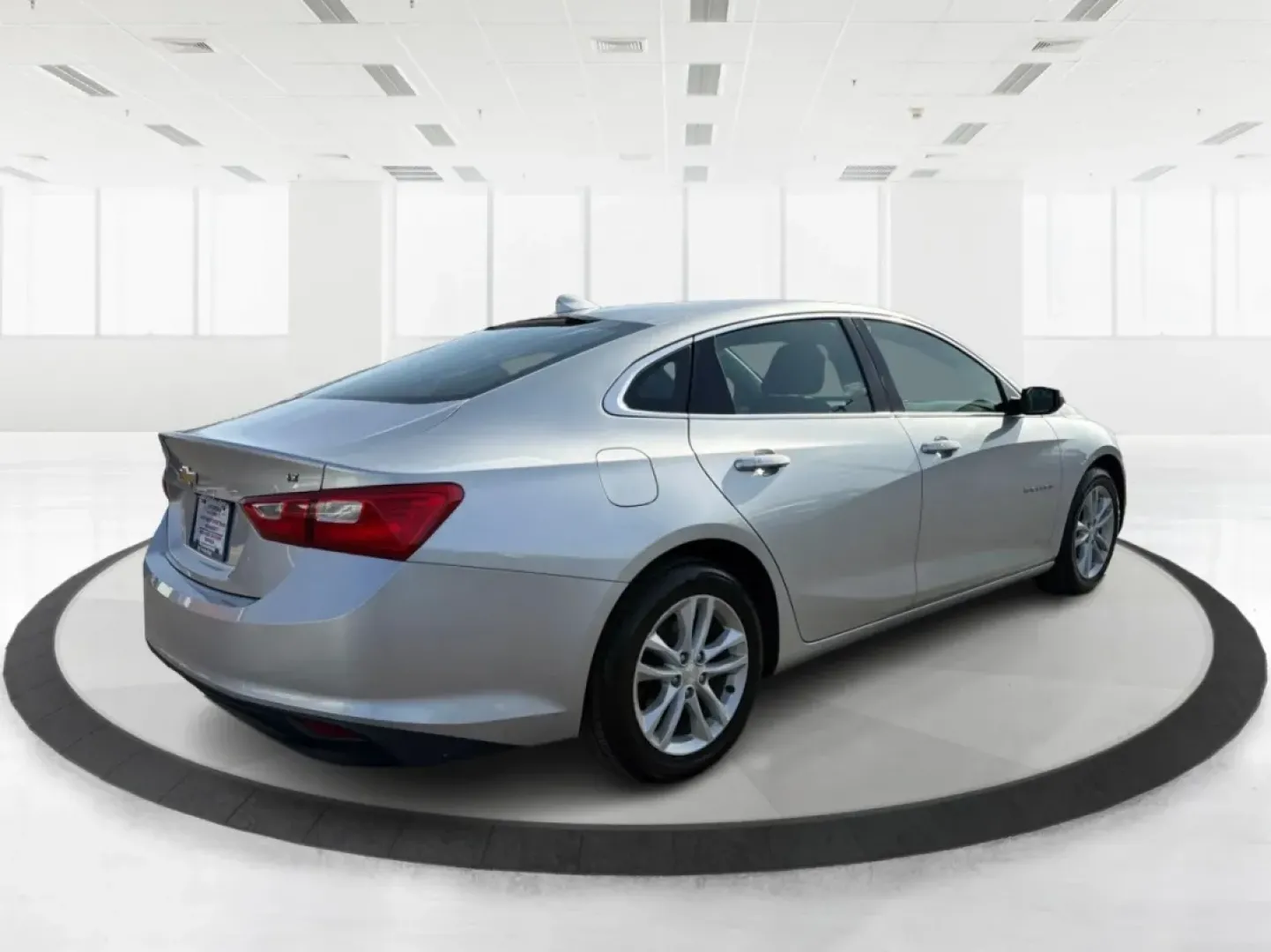 2016 Chevrolet Malibu 1LT (1G1ZE5ST3GF) with an ECOTEC 1.5L I-4 gasoline direct injection engine, located at 401 Woodman Dr, Riverside, OH, 45431, (937) 908-9800, 39.760899, -84.123421 - Discover the perfect blend of style, comfort, and reliability with this stunning 2016 Chevrolet Malibu 1LT, an ideal choice for budget-conscious buyers and families looking for a dependable daily driver. With its roomy interior and impressive fuel efficiency, this sedan not only excels at getting yo - Photo#2