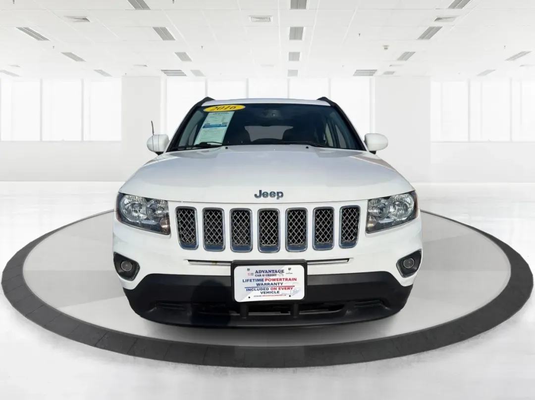 2016 Jeep Compass High Altitude Edition (1C4NJDEB4GD) with an 2.4L I-4 DOHC engine, located at 4508 South Dixie Dr, Moraine, OH, 45439, (937) 908-9800, 39.689976, -84.218452 - ### Get Ready for Your Next Adventure with the 2016 Jeep Compass High Altitude Edition!<br /> <br /> Are you an adventure seeker or a weekend warrior? The 2016 Jeep Compass High Altitude Edition is the perfect vehicle to elevate your lifestyle! Ideal for those who love hitting the trails or simply r - Photo#7