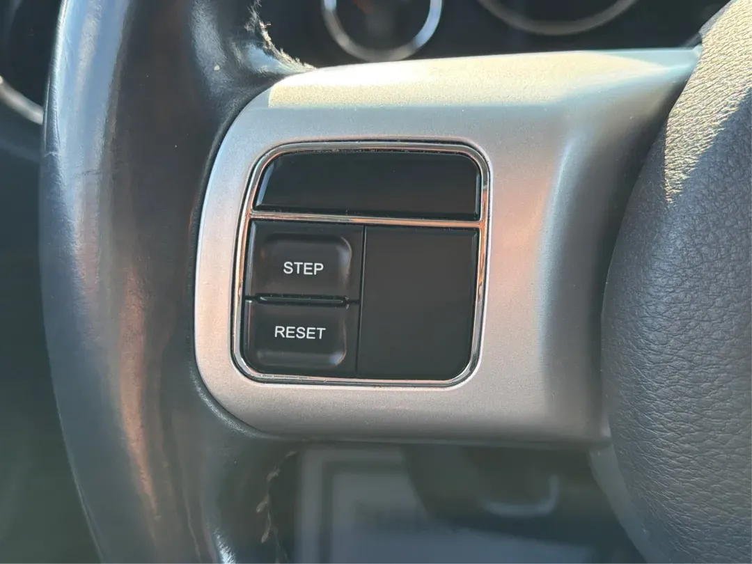 2016 Jeep Compass High Altitude Edition (1C4NJDEB4GD) with an 2.4L I-4 DOHC engine, located at 4508 South Dixie Dr, Moraine, OH, 45439, (937) 908-9800, 39.689976, -84.218452 - ### Get Ready for Your Next Adventure with the 2016 Jeep Compass High Altitude Edition!<br /> <br /> Are you an adventure seeker or a weekend warrior? The 2016 Jeep Compass High Altitude Edition is the perfect vehicle to elevate your lifestyle! Ideal for those who love hitting the trails or simply r - Photo#16