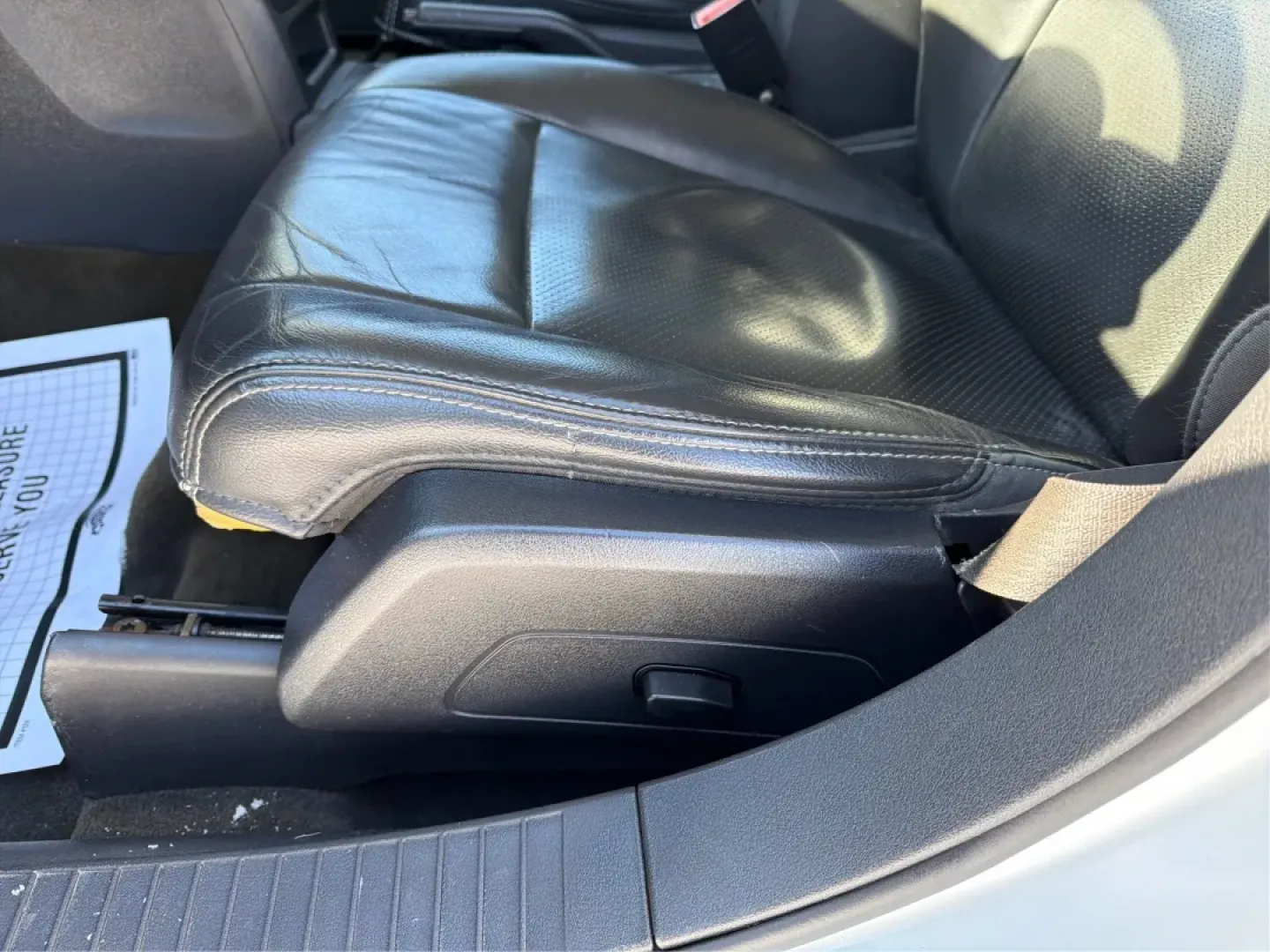 2016 Jeep Compass High Altitude Edition (1C4NJDEB4GD) with an 2.4L I-4 DOHC engine, 6A transmission, located at 4508 South Dixie Dr, Moraine, OH, 45439, (937) 908-9800, 39.689976, -84.218452 - ### Get Ready for Your Next Adventure with the 2016 Jeep Compass High Altitude Edition!<br /> <br /> Are you an adventure seeker or a weekend warrior? The 2016 Jeep Compass High Altitude Edition is the perfect vehicle to elevate your lifestyle! Ideal for those who love hitting the trails or simply r - Photo#17