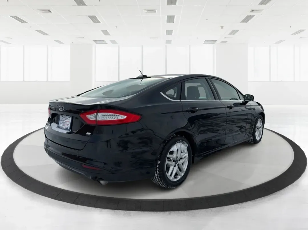 2015 Ford Fusion SE (3FA6P0H78FR) with an Other engine, located at 4508 South Dixie Dr, Moraine, OH, 45439, (937) 908-9800, 39.689976, -84.218452 - Discover the perfect blend of style, comfort, and reliability with this stunning 2015 Ford Fusion SE, available now at Advantage Car and Credit in Moraine, OH! Whether you're commuting to work, shuttling kids to school, or embarking on weekend adventures, this sleek sedan is designed to fit seamless - Photo#2