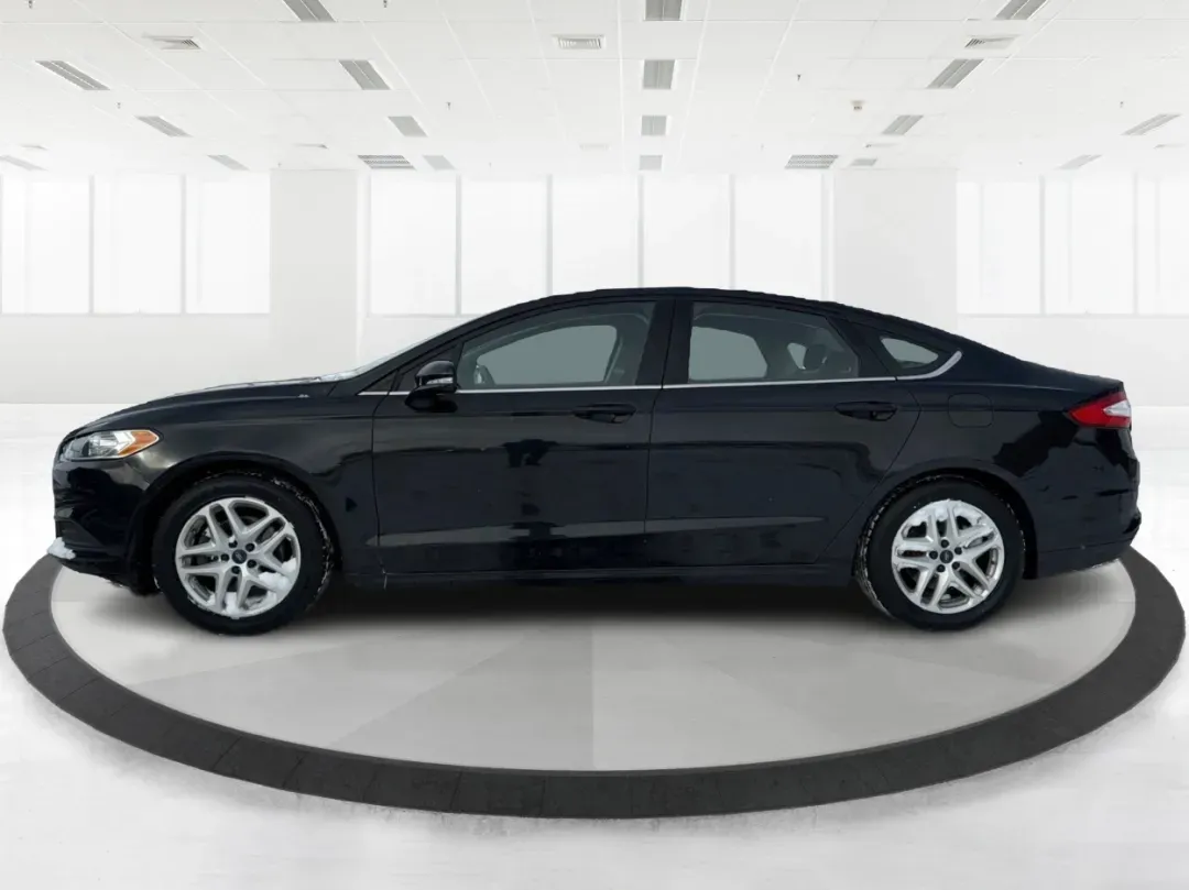 2015 Ford Fusion SE (3FA6P0H78FR) with an Other engine, located at 4508 South Dixie Dr, Moraine, OH, 45439, (937) 908-9800, 39.689976, -84.218452 - Discover the perfect blend of style, comfort, and reliability with this stunning 2015 Ford Fusion SE, available now at Advantage Car and Credit in Moraine, OH! Whether you're commuting to work, shuttling kids to school, or embarking on weekend adventures, this sleek sedan is designed to fit seamless - Photo#5