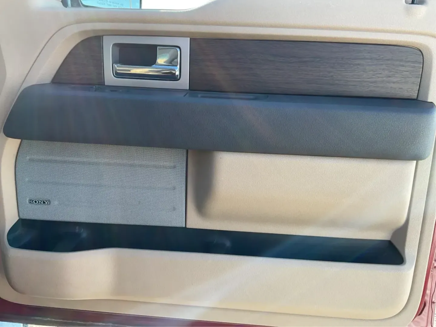 2014 Ford F-150 (1FTFW1ETXEK) with an Other engine, located at 1230 East Main St, Xenia, OH, 45385, (937) 908-9800, 39.688026, -83.910172 - **Unleash Your Adventures with the 2014 Ford F-150 LARIAT: The Ultimate Truck for Every Lifestyle!**<br /> <br /> Are you in search of a versatile vehicle that can handle everything from weekend adventures to daily commutes? Look no further! The 2014 Ford F-150 LARIAT is a reliable and rugged truck - Photo#19