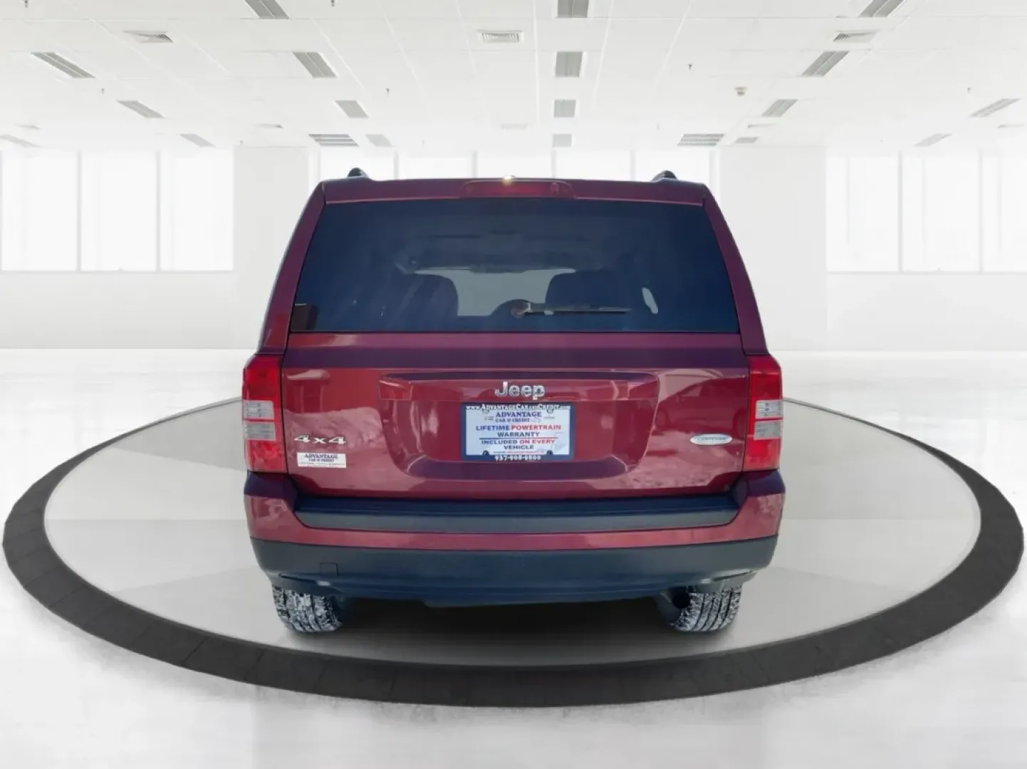 2014 Jeep Patriot (1C4NJRFB3ED) with an 2.4L I-4 DOHC engine, located at 4508 South Dixie Dr, Moraine, OH, 45439, (937) 908-9800, 39.689976, -84.218452 - **Adventure Awaits with This 2014 Jeep Patriot Latitude Perfect for Your Next Journey!**<br /> <br /> Are you ready to embrace the thrill of the open road? Whether you're planning a weekend getaway or just need a reliable companion for your daily commute, this 2014 Jeep Patriot Latitude is designed - Photo#3