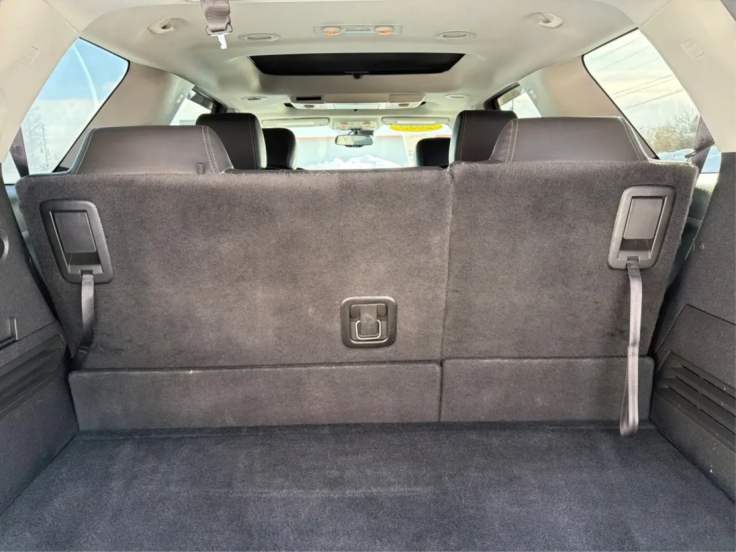 2015 GMC Acadia SLT-1 (1GKKVRKD6FJ) with an 3.6L V-6 gasoline direct injection engine, located at 1230 East Main St, Xenia, OH, 45385, (937) 908-9800, 39.688026, -83.910172 - **Experience Adventure and Comfort with the 2015 GMC Acadia at Advantage Car and Credit - Xenia!**<br /> <br /> Are you searching for the perfect vehicle to accommodate your growing family, make weekend adventures a breeze, or tackle your daily commute with style? Look no further than this stunning - Photo#12