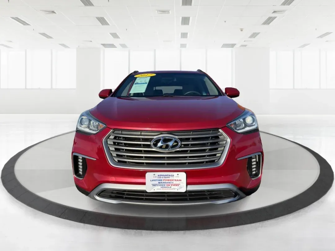 2017 Hyundai Santa Fe SE (KM8SMDHF0HU) with an 3.3L V-6 gasoline direct injection engine, located at 1230 East Main St, Xenia, OH, 45385, (937) 908-9800, 39.688026, -83.910172 - **Adventure Awaits with This 2017 Hyundai Santa Fe SE - Your Ideal Family SUV!**<br /> <br /> Are you on the lookout for a versatile, spacious SUV that can easily accommodate your family's needs? Look no further than this stunning 2017 Hyundai Santa Fe SE, available now at Advantage Car and Credit i - Photo#7