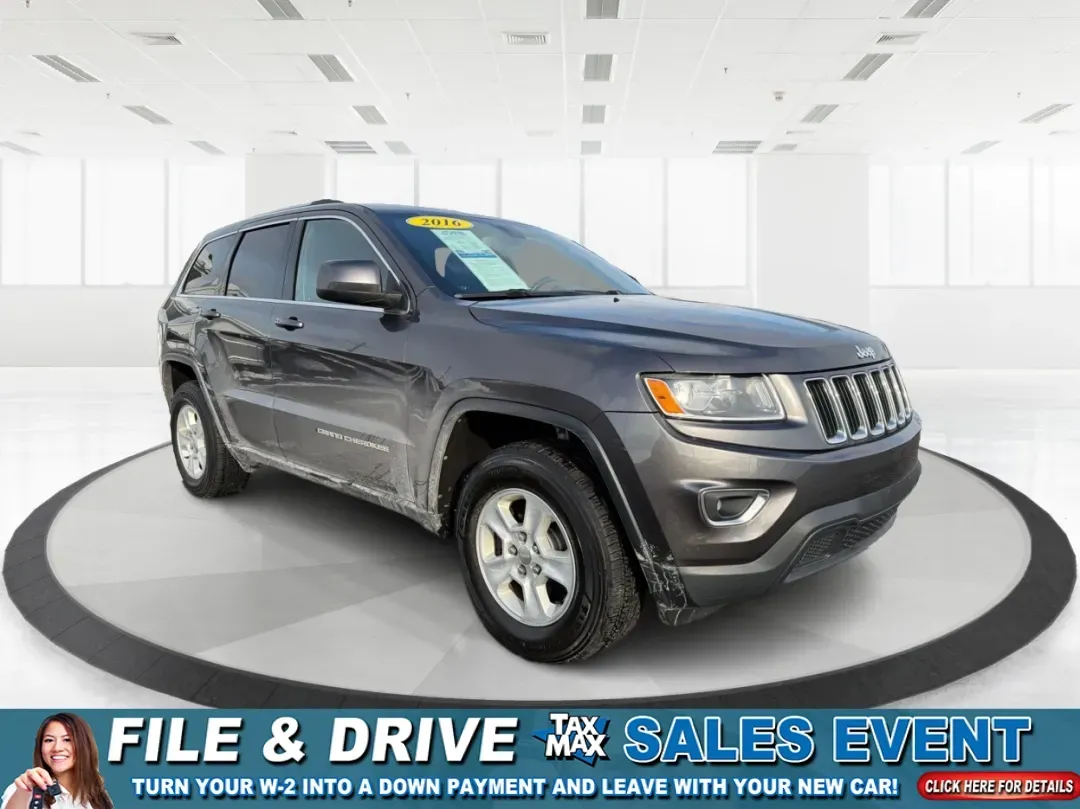 2016 Jeep Grand Cherokee Laredo (1C4RJFAG7GC) with an Pentastar 3.6L V-6 DOHC engine, located at 1230 East Main St, Xenia, OH, 45385, (937) 908-9800, 39.688026, -83.910172 - ### Experience Adventure in Comfort with the 2016 Jeep Grand Cherokee Laredo <br /> <br /> If you're seeking a vehicle that can handle everything from daily commutes to weekend getaways, look no further than the 2016 Jeep Grand Cherokee Laredo. This robust SUV is perfect for both adventurous spirits - Photo#0