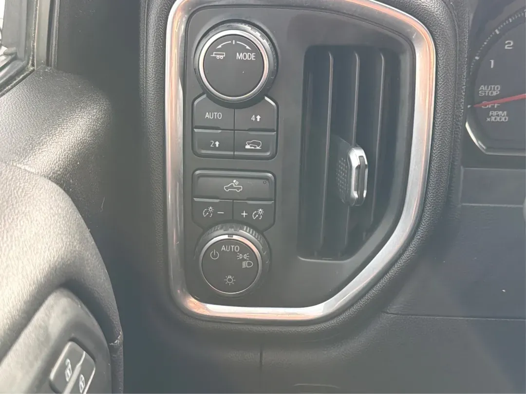 2020 Chevrolet Silverado 1500 4WD Double Cab Standard Bed LT (1GCRYDED6LZ) with an Other engine, located at 8750 N County Rd 25A, Piqua, OH, 45356, (937) 908-9800, 40.164391, -84.232513 - Are you ready to tackle your next big adventure without breaking the bank? The 2020 Chevrolet Silverado 1500 at Advantage Car and Credit in Piqua, OH, is your ideal companion for weekend getaways, family outings, or simply conquering your daily commute. With its rugged capabilities and comfortable r - Photo#17