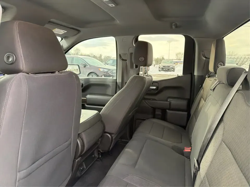 2020 Chevrolet Silverado 1500 4WD Double Cab Standard Bed LT (1GCRYDED6LZ) with an 5.3L V8 OHV 16V engine, 6A transmission, located at 8750 N County Rd 25A, Piqua, OH, 45356, (937) 908-9800, 40.164391, -84.232513 - Are you ready to tackle your next big adventure without breaking the bank? The 2020 Chevrolet Silverado 1500 at Advantage Car and Credit in Piqua, OH, is your ideal companion for weekend getaways, family outings, or simply conquering your daily commute. With its rugged capabilities and comfortable r - Photo#10