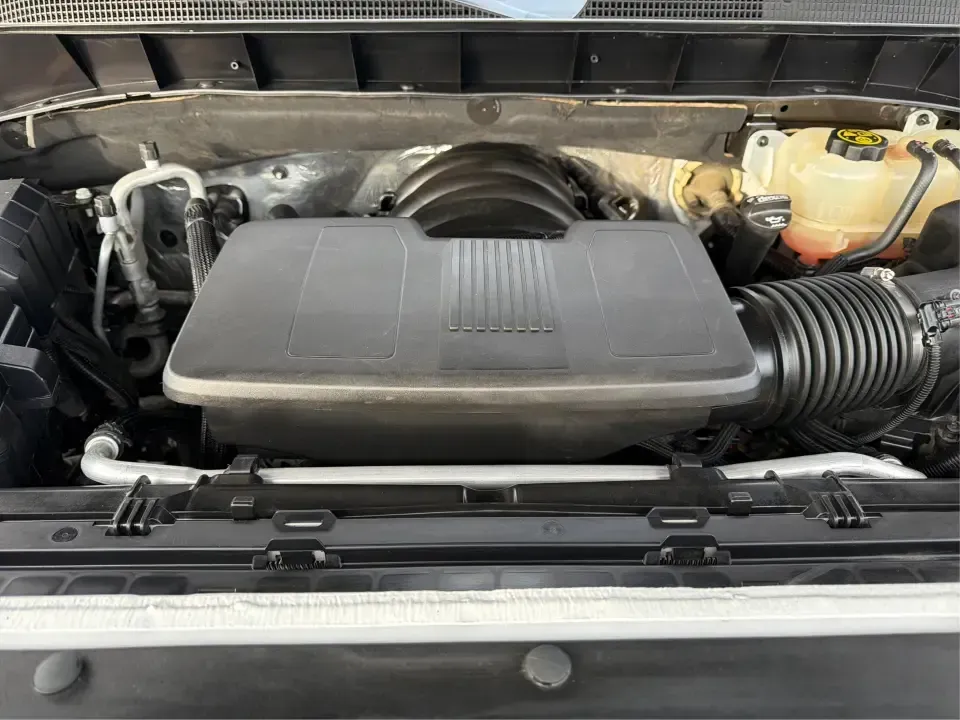 2020 Chevrolet Silverado 1500 4WD Double Cab Standard Bed LT (1GCRYDED6LZ) with an 5.3L V8 OHV 16V engine, 6A transmission, located at 8750 N County Rd 25A, Piqua, OH, 45356, (937) 908-9800, 40.164391, -84.232513 - Are you ready to tackle your next big adventure without breaking the bank? The 2020 Chevrolet Silverado 1500 at Advantage Car and Credit in Piqua, OH, is your ideal companion for weekend getaways, family outings, or simply conquering your daily commute. With its rugged capabilities and comfortable r - Photo#11