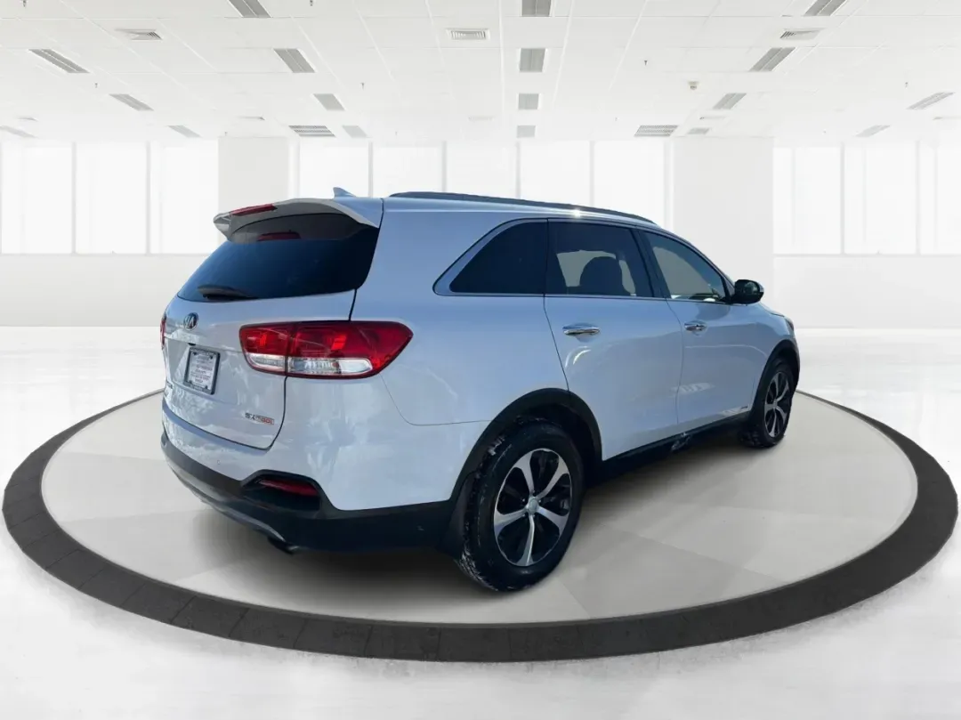 2018 Kia Sorento 2.0T EX (5XYPHDA11JG) with an 2L I-4 gasoline direct injection engine, located at 880 E. National Road, Vandalia, OH, 45377, (937) 908-9800, 39.891918, -84.183594 - Experience the freedom of adventure with the 2018 Kia Sorento EX, available at Advantage Car and Credit in Vandalia, OH! This SUV is not just a vehicle; it's a companion for families, commuters, and weekend explorers alike. With its robust features and versatile design, the Sorento is perfect for ev - Photo#2