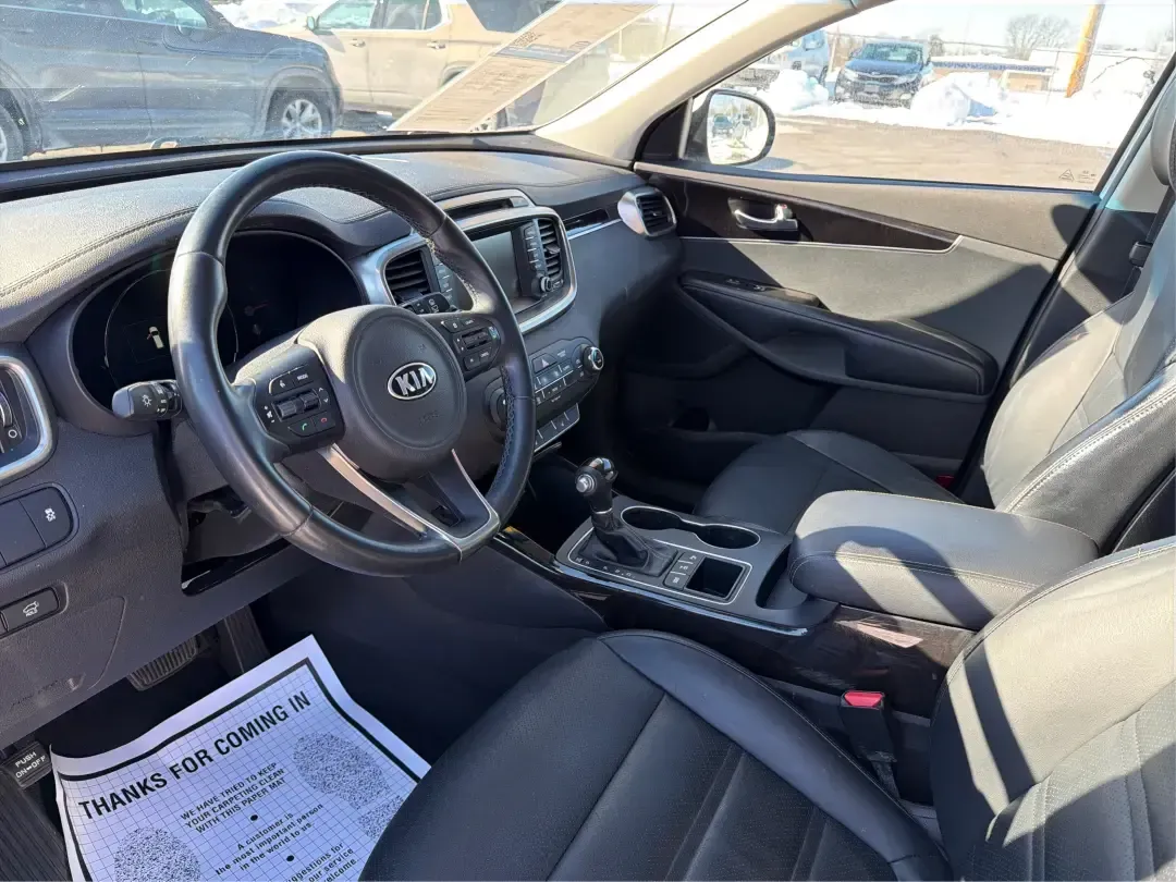 2018 Kia Sorento 2.0T EX (5XYPHDA11JG) with an 2L I-4 gasoline direct injection engine, 6A transmission, located at 8750 N County Rd 25A, Piqua, OH, 45356, (937) 908-9800, 40.164391, -84.232513 - Experience the freedom of adventure with the 2018 Kia Sorento EX, available at Advantage Car and Credit in Vandalia, OH! This SUV is not just a vehicle; it's a companion for families, commuters, and weekend explorers alike. With its robust features and versatile design, the Sorento is perfect for ev - Photo#9