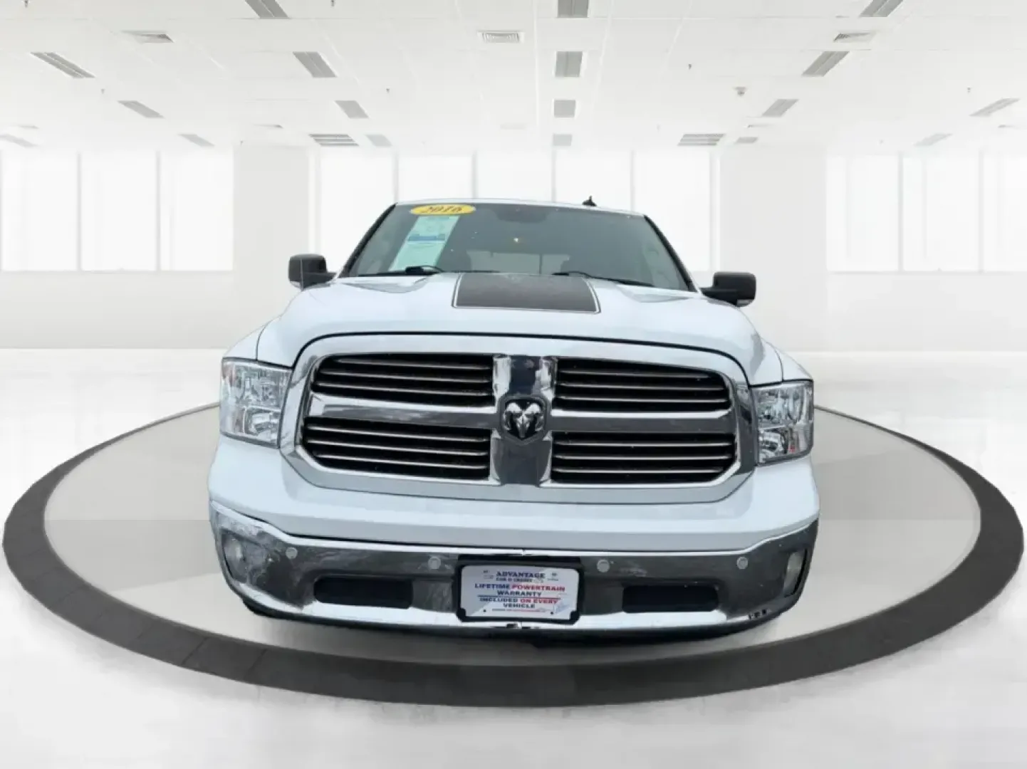 2016 Ram 1500 Big Horn (3C6RR7LT1GG) with an HEMI 5.7L V-8 variable valve control engine, 6A transmission, located at 8750 N County Rd 25A, Piqua, OH, 45356, (937) 908-9800, 40.164391, -84.232513 - ### Unleash Your Adventurous Spirit with the 2016 Ram 1500 Big Horn at Advantage Car and Credit - Piqua!<br /> <br /> Are you searching for the perfect truck that seamlessly combines power, comfort, and reliability for your next weekend getaway or daily commute? Look no further than the 2016 Ram 150 - Photo#7