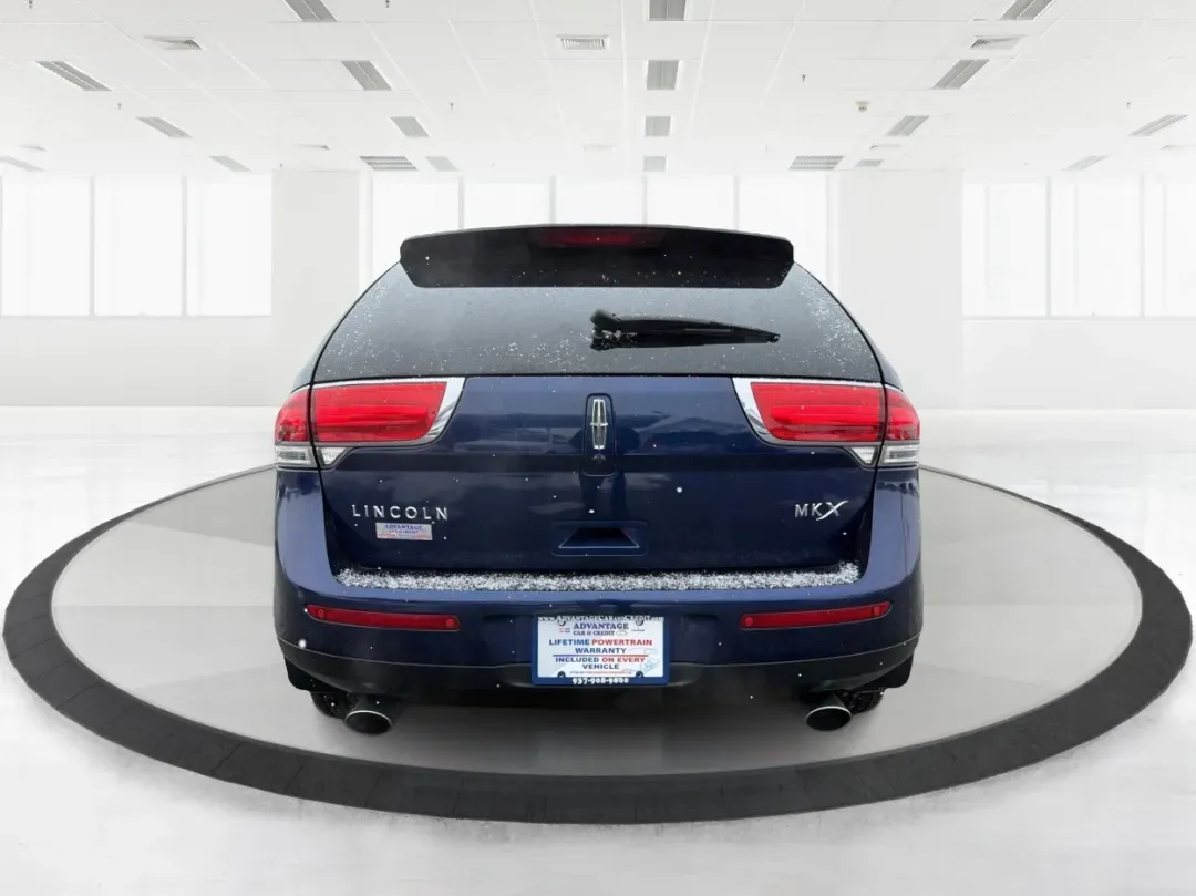 2011 Lincoln MKX Base (2LMDJ6JK8BB) with an Other engine, located at 8750 N County Rd 25A, Piqua, OH, 45356, (937) 908-9800, 40.164391, -84.232513 - **Discover Comfort and Style with This 2011 Lincoln MKX at Advantage Car and Credit - Piqua!**<br /> <br /> Are you in the market for a vehicle that perfectly combines luxury, comfort, and versatility? Look no further! The 2011 Lincoln MKX is the ideal choice for growing families, busy professionals - Photo#3