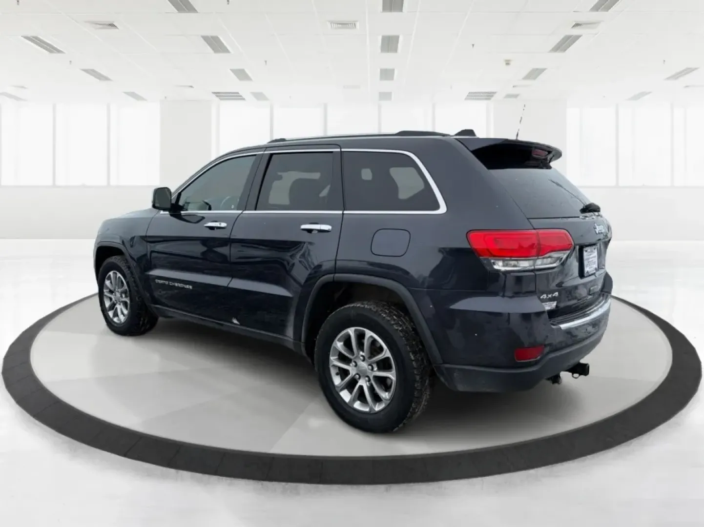 2015 Jeep Grand Cherokee Limited (1C4RJFBG1FC) with an Other engine, located at 1099 N County Rd 25A, Troy, OH, 45373, (937) 908-9800, 40.057079, -84.212883 - Are you ready to elevate your driving experience? Whether you're tackling the daily commute, embarking on family road trips, or exploring off-the-beaten-path adventures, the 2015 Jeep Grand Cherokee Limited is your ultimate companion. This rugged yet refined SUV combines luxury and functionality, ma - Photo#4
