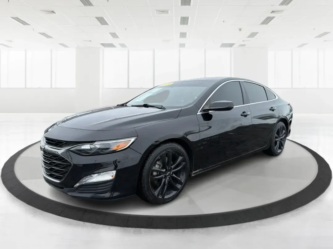 2020 Chevrolet Malibu FWD LT (1G1ZD5ST9LF) with an ECOTEC 1.5L I-4 gasoline direct injection engine, located at 1184 Kauffman Ave, Fairborn, OH, 45324, (937) 908-9800, 39.807072, -84.030914 - ### Discover the 2020 Chevrolet Malibu LT: Your Perfect Commuter and Family Sedan!<br /> <br /> Are you searching for a reliable vehicle that blends comfort and efficiency for your daily commute or family outings? Look no further than the 2020 Chevrolet Malibu LT available at Advantage Car and Credi - Photo#8