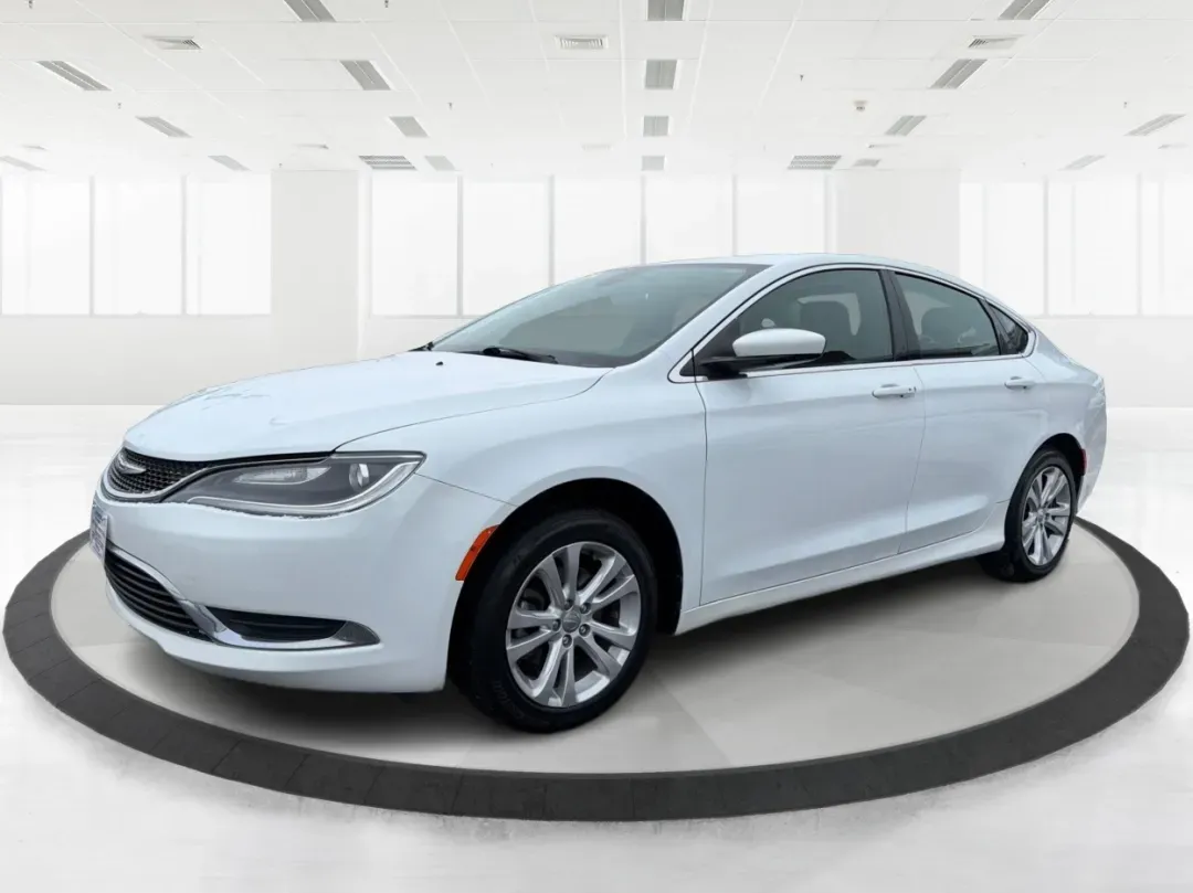 2015 Chrysler 200 Limited (1C3CCCAB2FN) with an 3.6L V-6 DOHC engine, located at 1184 Kauffman Ave, Fairborn, OH, 45324, (937) 908-9800, 39.807072, -84.030914 - Are you in the market for a reliable sedan that seamlessly blends comfort, performance, and style? Look no further! At Advantage Car and Credit in Fairborn, OH, we present a fantastic opportunity for you to own the 2015 Chrysler 200 Limited. This vehicle is not just a car; it's your perfect companio - Photo#8