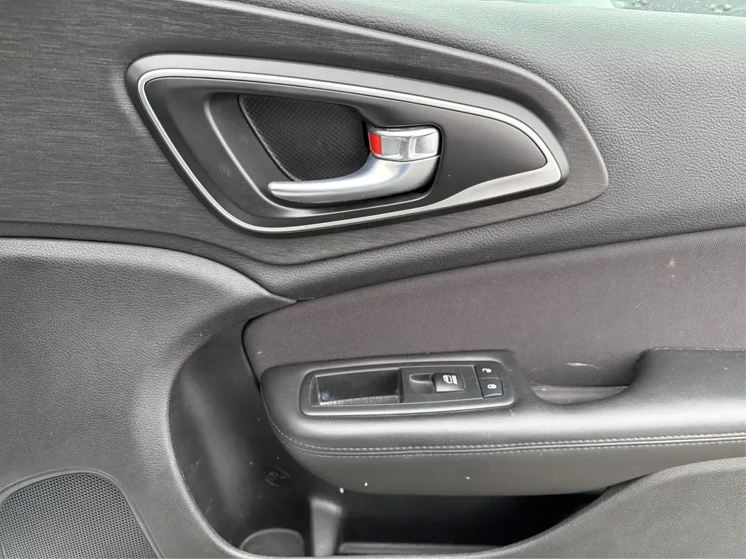 2015 Chrysler 200 Limited (1C3CCCAB2FN) with an 3.6L V-6 DOHC engine, located at 1184 Kauffman Ave, Fairborn, OH, 45324, (937) 908-9800, 39.807072, -84.030914 - Are you in the market for a reliable sedan that seamlessly blends comfort, performance, and style? Look no further! At Advantage Car and Credit in Fairborn, OH, we present a fantastic opportunity for you to own the 2015 Chrysler 200 Limited. This vehicle is not just a car; it's your perfect companio - Photo#19