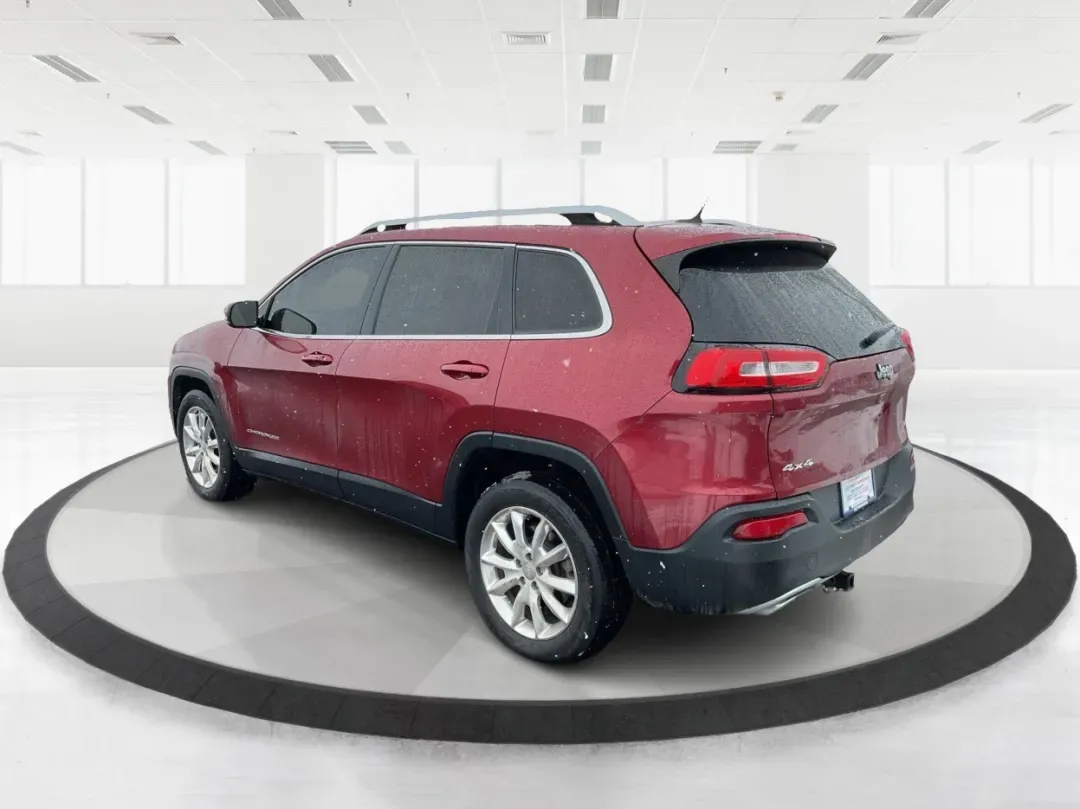 2015 Jeep Cherokee Limited (1C4PJMDS8FW) with an Other engine, located at 1184 Kauffman Ave, Fairborn, OH, 45324, (937) 908-9800, 39.807072, -84.030914 - Need a dependable SUV that can handle Ohio weather, busy commutes, and spontaneous weekend escapes without draining your budget? This 2015 Jeep Cherokee Limited 4WD in Deep Cherry Red Crystal Pearlcoat is built for real life in Fairborn-whether you're shuttling kids to activities, commuting toward W - Photo#4
