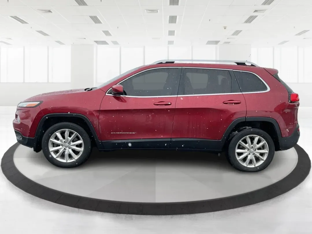 2015 Jeep Cherokee Limited (1C4PJMDS8FW) with an Other engine, located at 1184 Kauffman Ave, Fairborn, OH, 45324, (937) 908-9800, 39.807072, -84.030914 - Need a dependable SUV that can handle Ohio weather, busy commutes, and spontaneous weekend escapes without draining your budget? This 2015 Jeep Cherokee Limited 4WD in Deep Cherry Red Crystal Pearlcoat is built for real life in Fairborn-whether you're shuttling kids to activities, commuting toward W - Photo#5