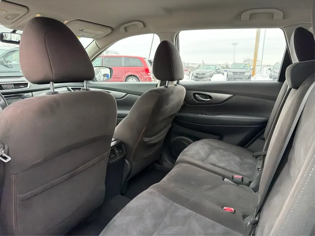 2015 Nissan Rogue S (KNMAT2MV8FP) with an 2.5L I-4 DOHC engine, located at 880 E. National Road, Vandalia, OH, 45377, (937) 908-9800, 39.891918, -84.183594 - **Discover Your Next Adventure with the 2015 Nissan Rogue at Advantage Car and Credit - Vandalia!**<br /> <br /> Are you ready to elevate your driving experience? Whether you're a growing family in need of a reliable vehicle, a commuter craving comfort, or an adventure-seeker looking for your next r - Photo#10