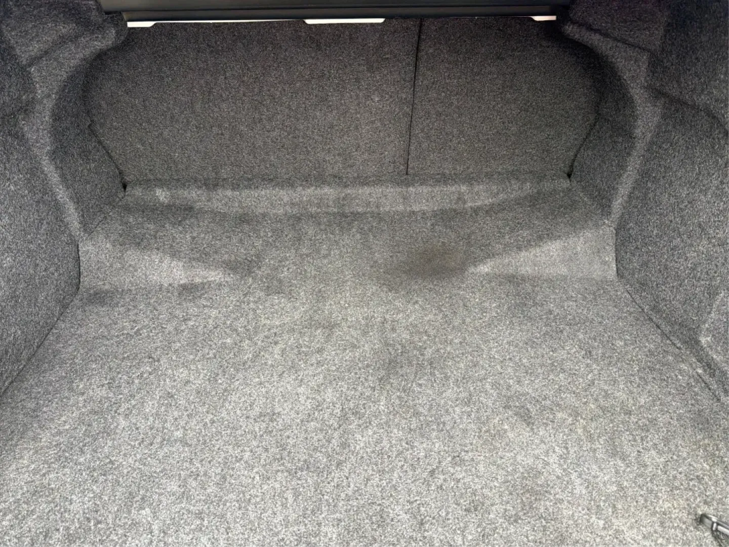 2015 Chevrolet Malibu 1LT (1G11C5SL8FF) with an ECOTEC 2.5L I-4 gasoline direct injection engine, located at 4508 South Dixie Dr, Moraine, OH, 45439, (937) 908-9800, 39.689976, -84.218452 - Need a dependable sedan for the daily commute down I75, school drop-offs near West Carrollton, or quick errands along South Dixie Drive-without the stress of traditional bank hurdles? This 2015 Chevrolet Malibu 1LT is a smart, comfortable choice for real life in the Dayton area, offering efficient p - Photo#12