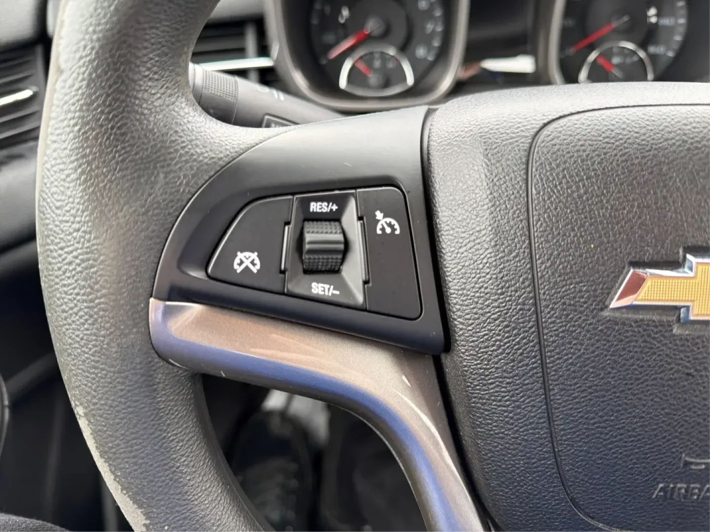 2015 Chevrolet Malibu 1LT (1G11C5SL8FF) with an ECOTEC 2.5L I-4 gasoline direct injection engine, located at 4508 South Dixie Dr, Moraine, OH, 45439, (937) 908-9800, 39.689976, -84.218452 - Need a dependable sedan for the daily commute down I75, school drop-offs near West Carrollton, or quick errands along South Dixie Drive-without the stress of traditional bank hurdles? This 2015 Chevrolet Malibu 1LT is a smart, comfortable choice for real life in the Dayton area, offering efficient p - Photo#16