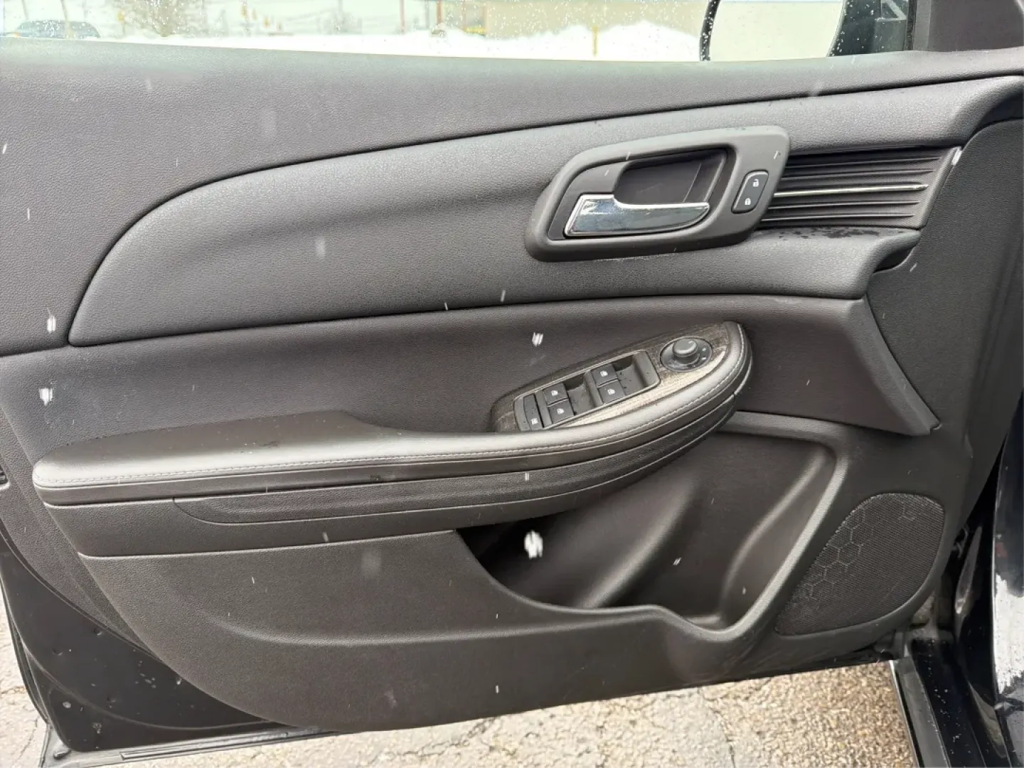 2015 Chevrolet Malibu 1LT (1G11C5SL8FF) with an ECOTEC 2.5L I-4 gasoline direct injection engine, located at 4508 South Dixie Dr, Moraine, OH, 45439, (937) 908-9800, 39.689976, -84.218452 - Need a dependable sedan for the daily commute down I75, school drop-offs near West Carrollton, or quick errands along South Dixie Drive-without the stress of traditional bank hurdles? This 2015 Chevrolet Malibu 1LT is a smart, comfortable choice for real life in the Dayton area, offering efficient p - Photo#19