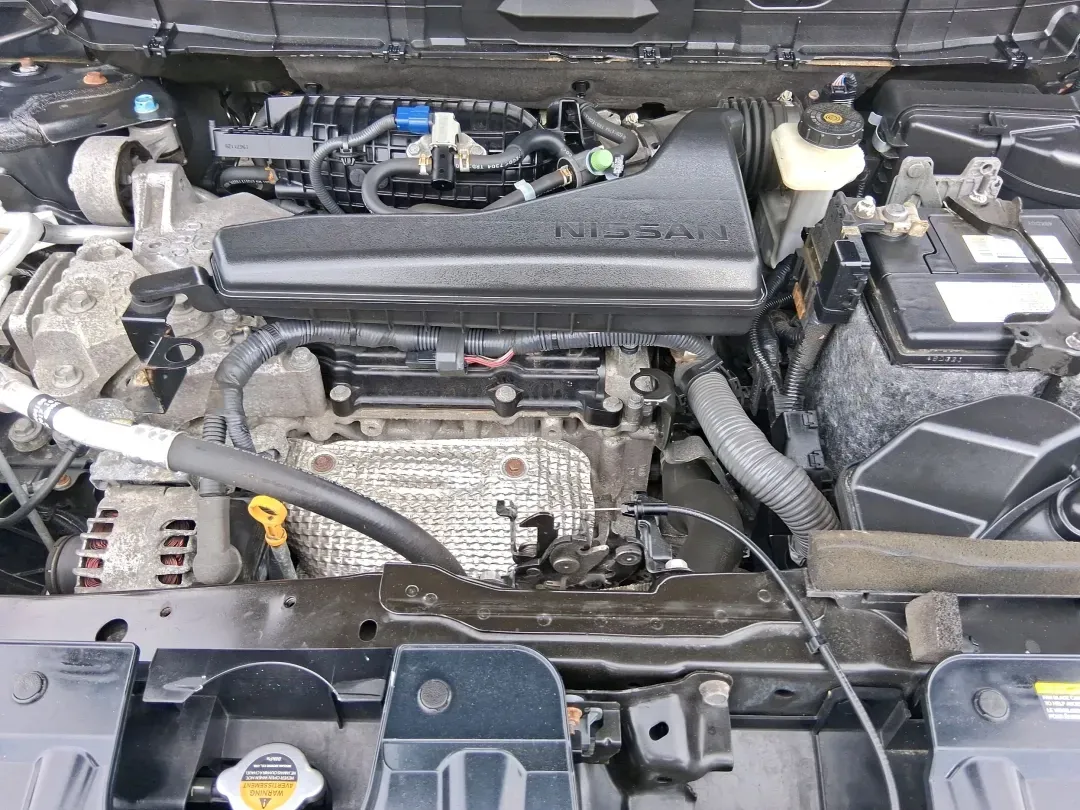 2017 Nissan Rogue SV (5N1AT2MV9HC) with an 2.5L I-4 DOHC engine, located at 880 E. National Road, Vandalia, OH, 45377, (937) 908-9800, 39.891918, -84.183594 - Weekend road trips to MetroParks, daily commutes down I75, and grocery runs around the Dayton area all feel easier in a compact SUV that's comfortable, confident in bad weather, and flexible for real life. This 2017 Nissan Rogue SV in Gun Metallic is built for busy schedules and spontaneous getaways - Photo#11