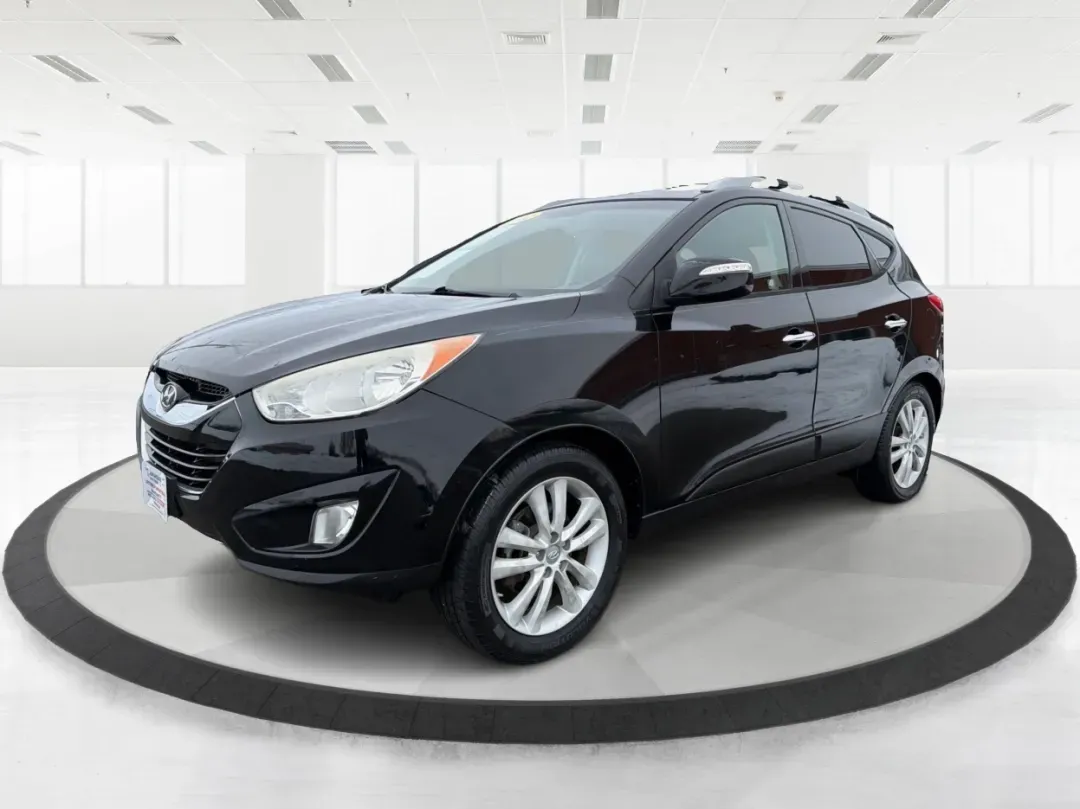 2012 Hyundai Tucson Limited (KM8JU3AC5CU) with an Theta II 2.4L I-4 DOHC engine, located at 880 E. National Road, Vandalia, OH, 45377, (937) 908-9800, 39.891918, -84.183594 - Need a dependable SUV that fits real life-school drop-offs, I-75 commuting, and weekend getaways to Taylorsville MetroPark-without the stress of traditional bank rules? This 2012 Hyundai Tucson Limited in Ash Black is a smart, comfortable choice for Vandalia drivers who want a practical daily vehicl - Photo#8