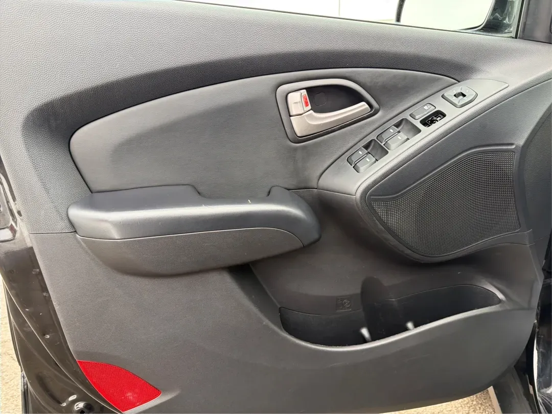 2012 Hyundai Tucson Limited (KM8JU3AC5CU) with an Theta II 2.4L I-4 DOHC engine, located at 880 E. National Road, Vandalia, OH, 45377, (937) 908-9800, 39.891918, -84.183594 - Need a dependable SUV that fits real life-school drop-offs, I-75 commuting, and weekend getaways to Taylorsville MetroPark-without the stress of traditional bank rules? This 2012 Hyundai Tucson Limited in Ash Black is a smart, comfortable choice for Vandalia drivers who want a practical daily vehicl - Photo#19