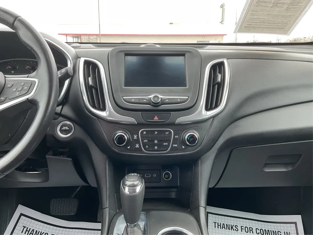 2020 Chevrolet Equinox FWD LT 1.5L Turbo (3GNAXKEV3LS) with an 1.5L I-4 gasoline direct injection engine, located at 880 E. National Road, Vandalia, OH, 45377, (937) 908-9800, 39.891918, -84.183594 - Picture your next week: a smooth I75 commute, school drop-offs with room for backpacks and groceries, and an easy weekend escape to the National Museum of the U.S. Air Force-without driving something bulky or hard on fuel. This 2020 Chevrolet Equinox LT is the kind of practical, comfortable SUV that - Photo#13