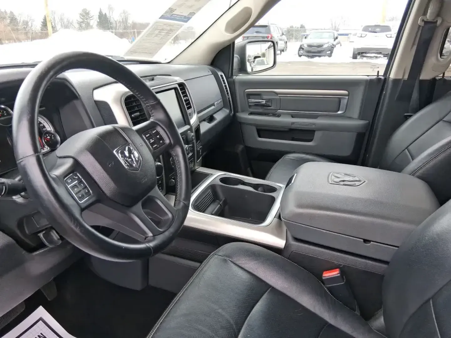2016 Ram 1500 Big Horn (3C6RR7LT8GG) with an 5.7L V8 OHV 16V engine, 6A transmission, located at 1230 East Main St, Xenia, OH, 45385, (937) 908-9800, 39.688026, -83.910172 - Picture your next Saturday: you've got the boat hitched up, the cooler packed, and the whole crew riding comfortably to Caesar Creek-then Monday morning it's back to the commute with confidence in any Ohio weather. This 2016 Ram 1500 Big Horn Crew Cab 4WD is built for real life in Moraine: hauling, - Photo#9
