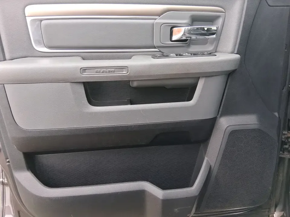 2016 Ram 1500 Big Horn (3C6RR7LT8GG) with an 5.7L V8 OHV 16V engine, 6A transmission, located at 1230 East Main St, Xenia, OH, 45385, (937) 908-9800, 39.688026, -83.910172 - Picture your next Saturday: you've got the boat hitched up, the cooler packed, and the whole crew riding comfortably to Caesar Creek-then Monday morning it's back to the commute with confidence in any Ohio weather. This 2016 Ram 1500 Big Horn Crew Cab 4WD is built for real life in Moraine: hauling, - Photo#18