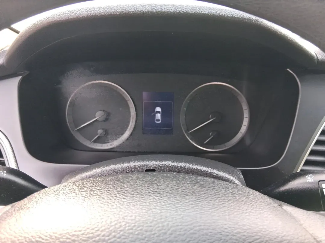 2016 Hyundai Sonata SE (5NPE24AF9GH) with an 2.4L I-4 gasoline direct injection engine, 7A transmission, located at 880 E. National Road, Vandalia, OH, 45377, (937) 908-9800, 39.891918, -84.183594 - Need a dependable daily driver that can handle the school run, the I-75 commute, and the occasional weekend getaway without draining your budget? This 2016 Hyundai Sonata SE in rich Dark Truffle is the kind of comfortable, efficient sedan that fits real life in Vandalia-easy to park, smooth on longe - Photo#15