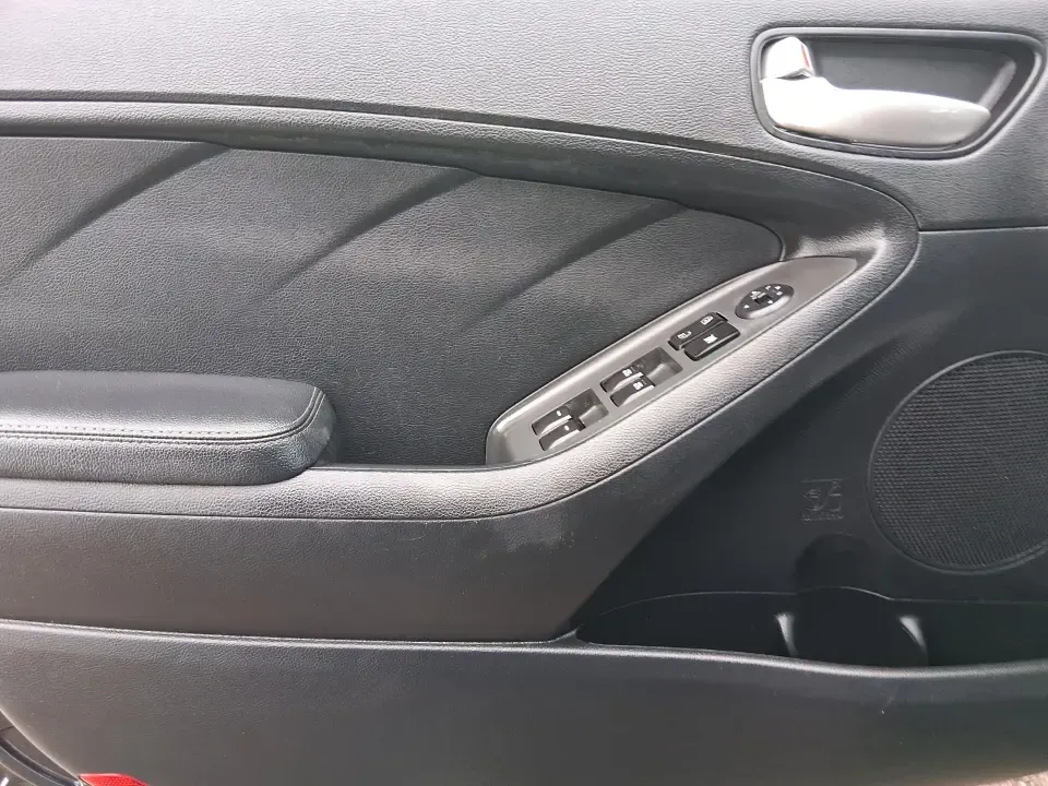 2018 Kia Forte LX (KNAFK5A89J5) with an 2L I-4 DOHC engine, 6A transmission, located at 8750 N County Rd 25A, Piqua, OH, 45356, (937) 908-9800, 40.164391, -84.232513 - Need a smart, budget-friendly ride that can handle daily commutes to Dayton, quick grocery runs, and spontaneous weekend trips without feeling cramped? This 2018 Kia Forte LX Hatchback in Gravity Blue is built for real-life driving in and around New Carlisle-easy to park, efficient to live with, and - Photo#17