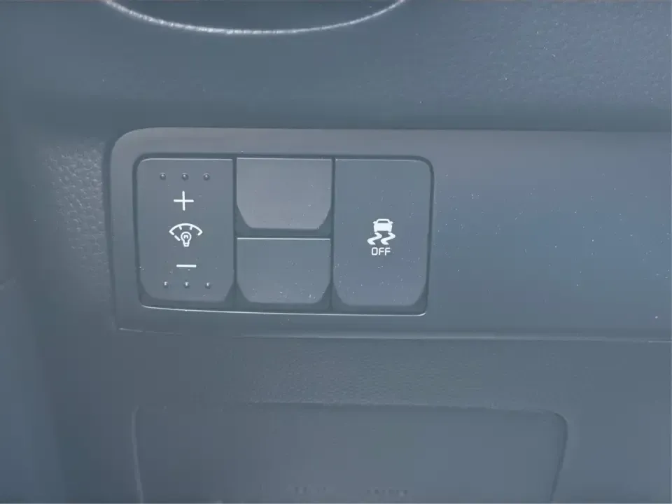 2018 Kia Soul Base 6M (KNDJN2A22J7) with an 1.6L L4 DOHC 16V engine, 6M transmission, located at 1951 S Dayton Lakeview Rd., New Carlisle, OH, 45344, (937) 908-9800, 39.890999, -84.050255 - Need a practical ride that fits real life in New Carlisle-daily commutes down S Dayton-Lakeview Rd, quick school drop-offs, grocery runs, and weekend drives toward Dayton or Springfield? This 2018 Kia Soul Base 6M is the kind of versatile, easy-to-park wagon that works for busy schedules and budget-- Photo#16