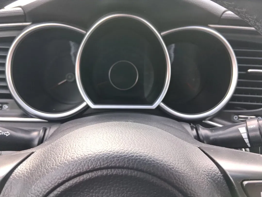 2015 Kia Optima EX (5XXGN4A78FG) with an Theta II 2.4L I-4 gasoline direct injection engine, located at 401 Woodman Dr, Riverside, OH, 45431, (937) 908-9800, 39.760899, -84.123421 - If your week is packed with I675 commuting, school drop-offs, and the occasional dinner run to The Greene or a weekend drive out toward Wright-Patterson Air Force Base, this 2015 Kia Optima EX is the kind of sedan that keeps life moving comfortably-without draining your budget. Finished in sleek Ebo - Photo#16