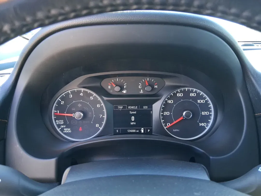 2018 GMC Terrain SLE (3GKALTEV1JL) with an 1.4L L4 DOHC 16V TURBO engine, 6A transmission, located at 1951 S Dayton Lakeview Rd., New Carlisle, OH, 45344, (937) 908-9800, 39.890999, -84.050255 - Picture your next weekend: a quick grocery run in town, a smooth commute down I70, then a spontaneous road trip to Dayton's RiverScape MetroPark or a family day at the Clark County Fairgrounds-without worrying about space, weather, or comfort. This 2018 GMC Terrain SLE in striking Ebony Twilight Met - Photo#15