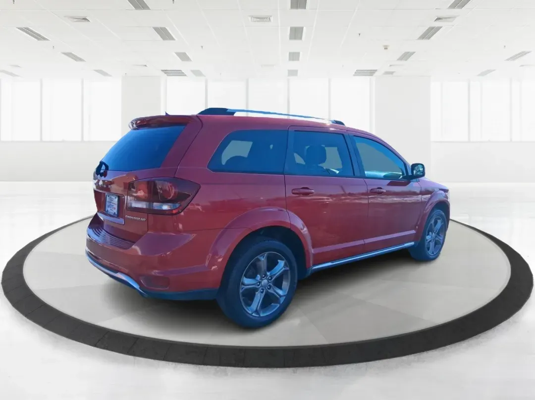2015 Dodge Journey Crossroad FWD (3C4PDCGB5FT) with an 2.4L L4 DOHC 16V engine, 4-Speed Automatic transmission, located at 1099 N County Rd 25A, Troy, OH, 45373, (937) 908-9800, 40.057079, -84.212883 - Pack up the kids, cue up the playlist, and point your next adventure toward I75-this 2015 Dodge Journey Crossroad FWD is the kind of SUV that makes everyday life in Troy easier, whether you're tackling school drop-offs, long commutes, or weekend trips to Dayton. With three-row practicality in a spor - Photo#2