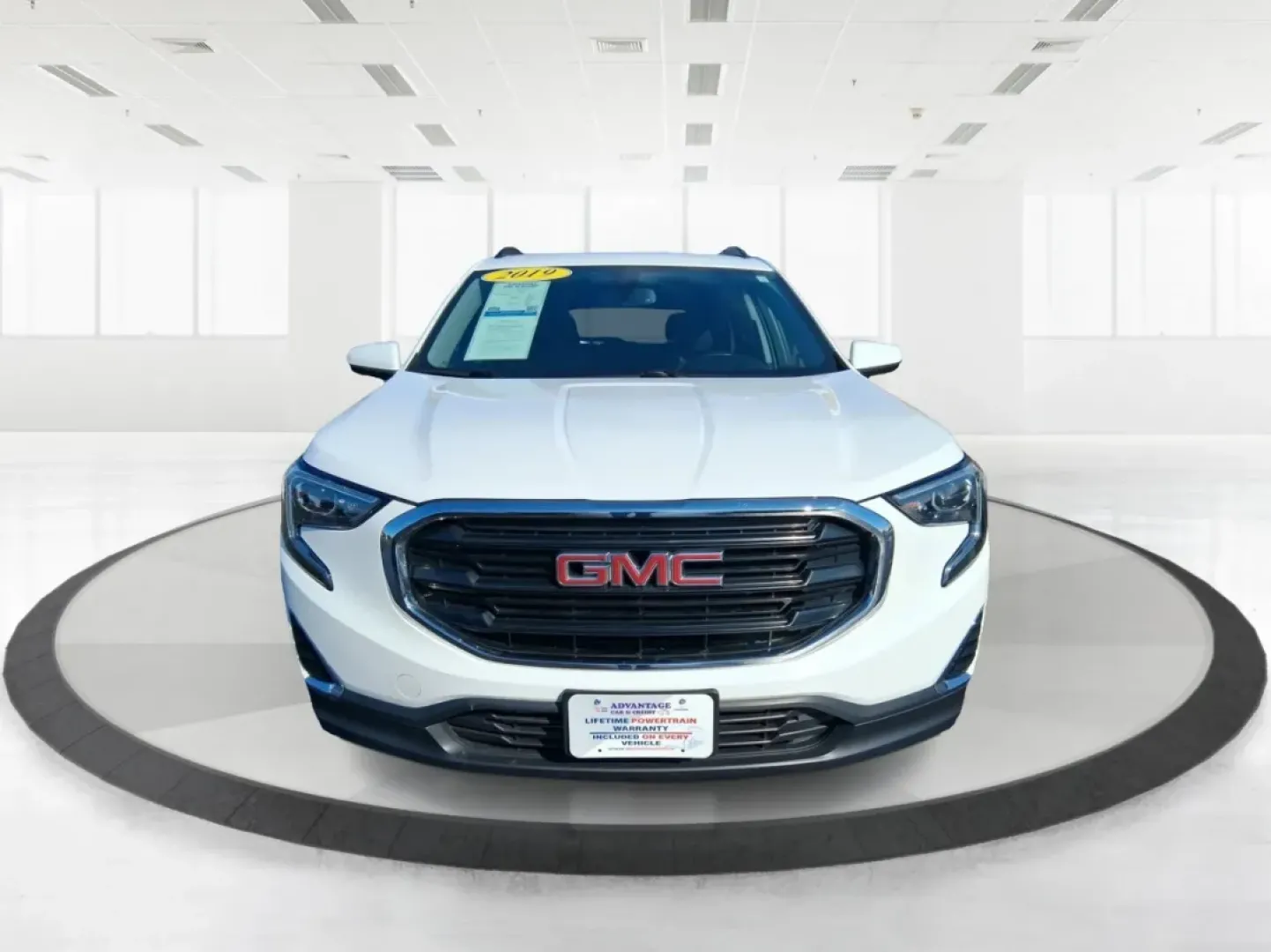 2019 GMC Terrain SLE (3GKALMEV4KL) with an 1.4L L4 DOHC 16V TURBO engine, 6A transmission, located at 1184 Kauffman Ave, Fairborn, OH, 45324, (937) 908-9800, 39.807072, -84.030914 - Picture your next week: easy commuting to Wright-Patterson AFB, grocery runs that don't feel like a puzzle, and a weekend escape to John Bryan State Park with room for everyone and everything. This 2019 GMC Terrain SLE in Summit White is the kind of practical, comfortable SUV that fits real life in - Photo#5