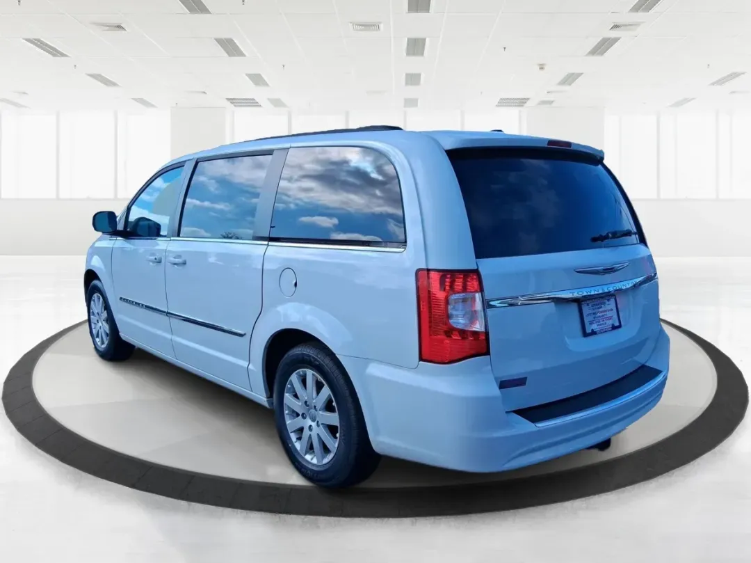 2015 Chrysler Town and Country Touring (2C4RC1BG1FR) with an 3.6L V-6 DOHC engine, 6-Speed Automatic transmission, located at 8750 N County Rd 25A, Piqua, OH, 45356, (937) 908-9800, 40.164391, -84.232513 - Pack up the kids, load the cooler, and point the nose toward a weekend road trip-this 2015 Chrysler Town and Country Touring is built for real life in West Central Ohio. Whether you're shuttling a growing family to school and sports, commuting from Piqua to Troy, or planning an easy getaway up I-7 - Photo#4
